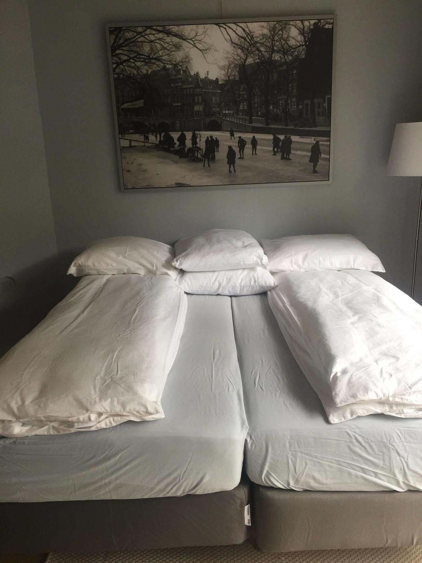 Truelove Guesthouse อัมสเตอร์ดัม ภายนอก รูปภาพ